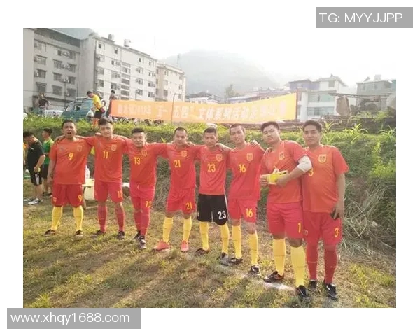 美女老婆携手足球明星老公共谱幸福生活的甜蜜篇章