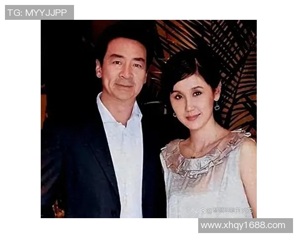 牵手的足球明星背后隐藏的爱情故事与人生哲学揭秘